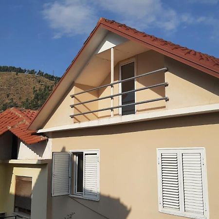 Вилла Andrea House Берат Экстерьер фото